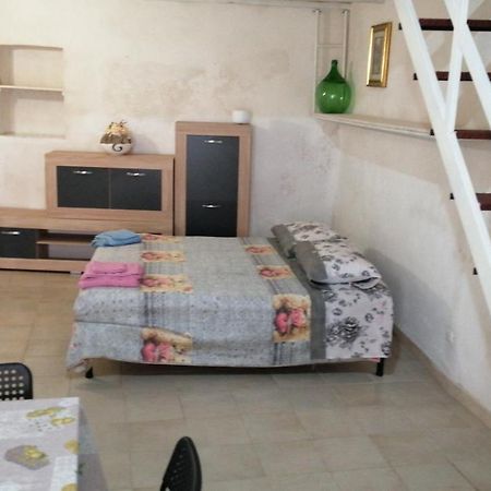 Casa Vacanze Battista 46 Grottaglie Bagian luar foto